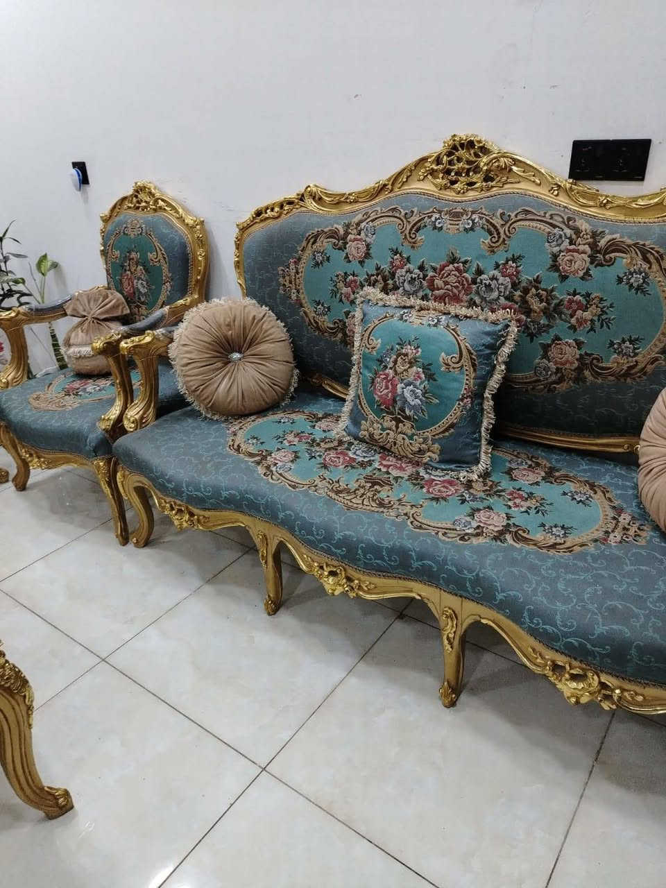 قنفات للبيع دمياطي مصري اخو الجديد تواصل على هذا الرقم ***********

***********
