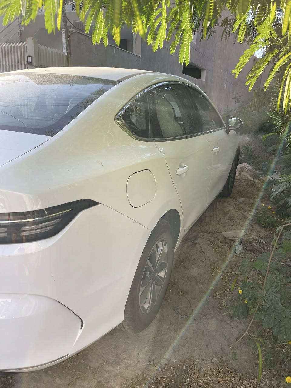 byd دستروير
السياره موصفاتها معروفة ماشية 6000 المكينة ماشية 800 بعدها بدهن الشركة بيها باب السائق مبدل فقط السيارة خير من الله واقتصادية كلش دابيع لان عندي بناء السعر 18500 مليون دينار 
باسمي تحويل ثاني يوم عنواني بغداد المنصور الداوودي 
للاتصال ***********
