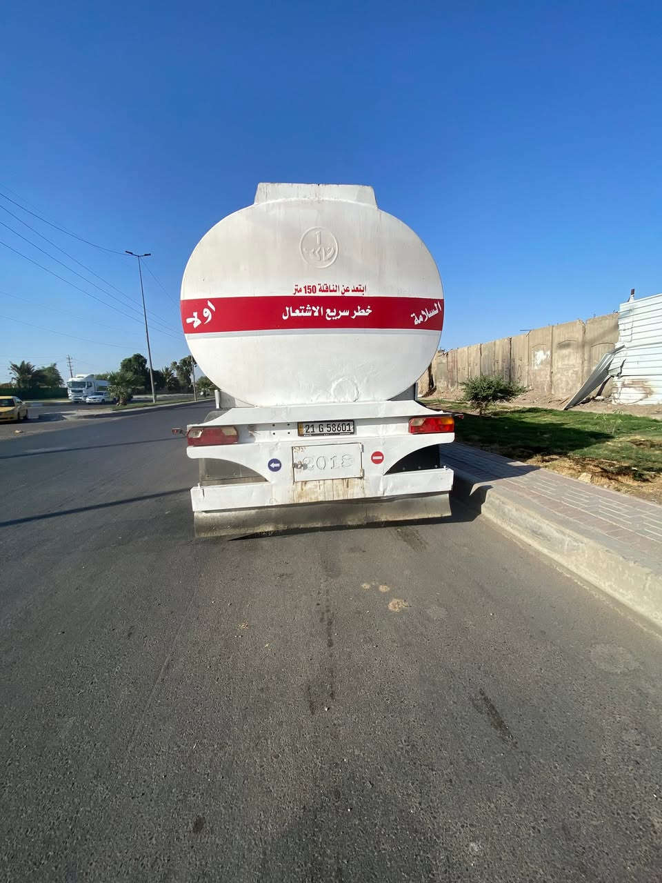 السلام عليكم خوان اكسور موديل ٢٠٠٧ طوناج جديد سنتين جيبيس جديد تخم تاير جديد سياره بسمي السعر 350 رقم تليفون ***********
