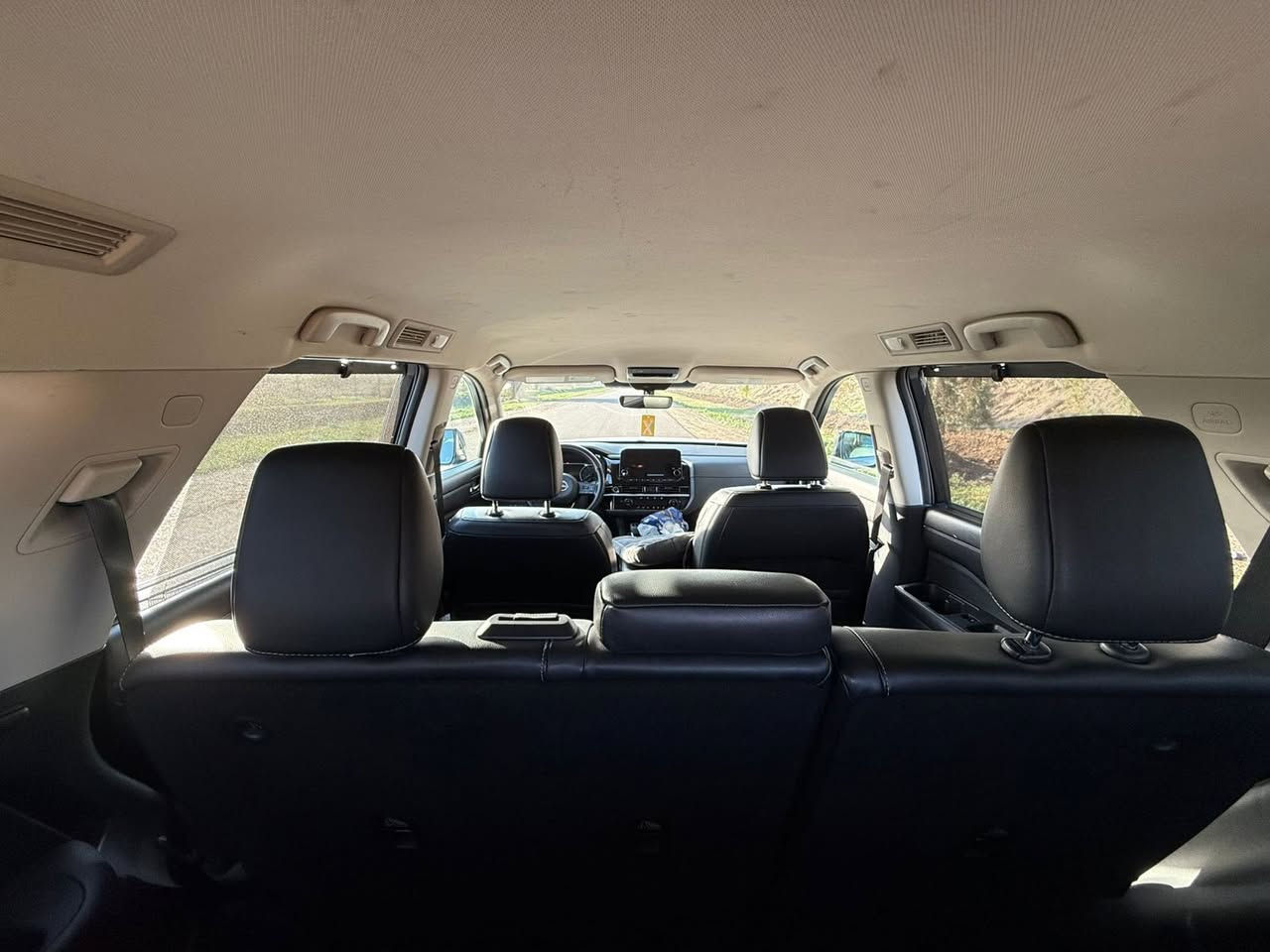 ‏Nissan Pathfinder SL✅
✅موديل  2023

✅محرك 6V    3500

✅اللون ابيض مميز سقف اسود بلادي 

✅عداد المسافة 38  الف 

✅رادار امامي (تحديد مسار)

✅رادار جانبي (نقاط عمياء)

✅رادار خلفي (تحذير من الاصطدام)

✅كاميرات 360°

✅كشنات جلد تدفئة 

✅بردات خلفية

✅شاشة كبيرة لمس+كاميرا

🔴 بدون دواخل بدون شاصي كما في الصور

السعر//310

مكان السياره صلاح الدين قضاء بلد 

***********
