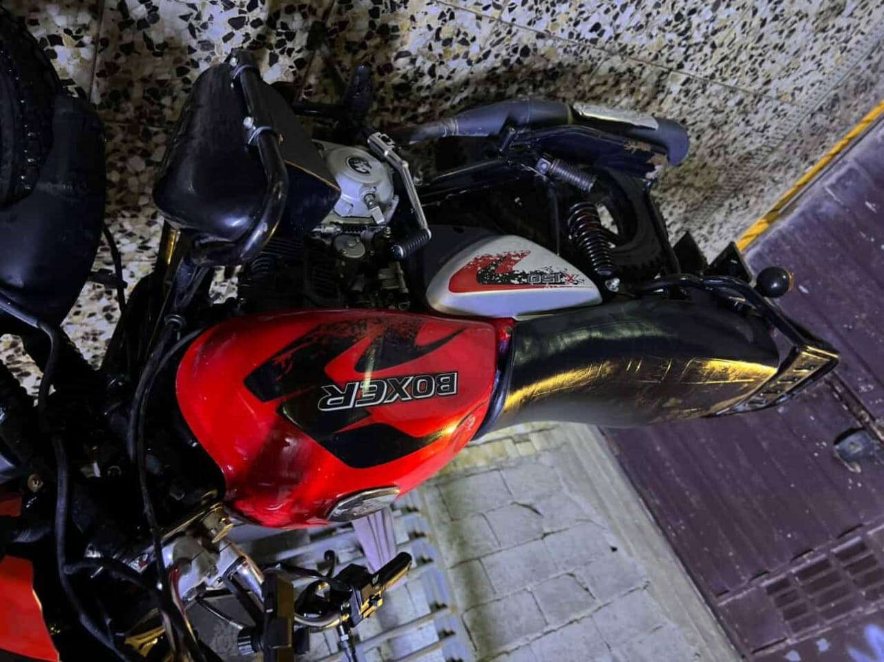 سلام عليكم دراجه بوكسر 2023 رقم دراجه جديده ما متعوبة احله من صور سرع 2500 بيه مجال قليل ‏‪0770 629 4064‬‏
