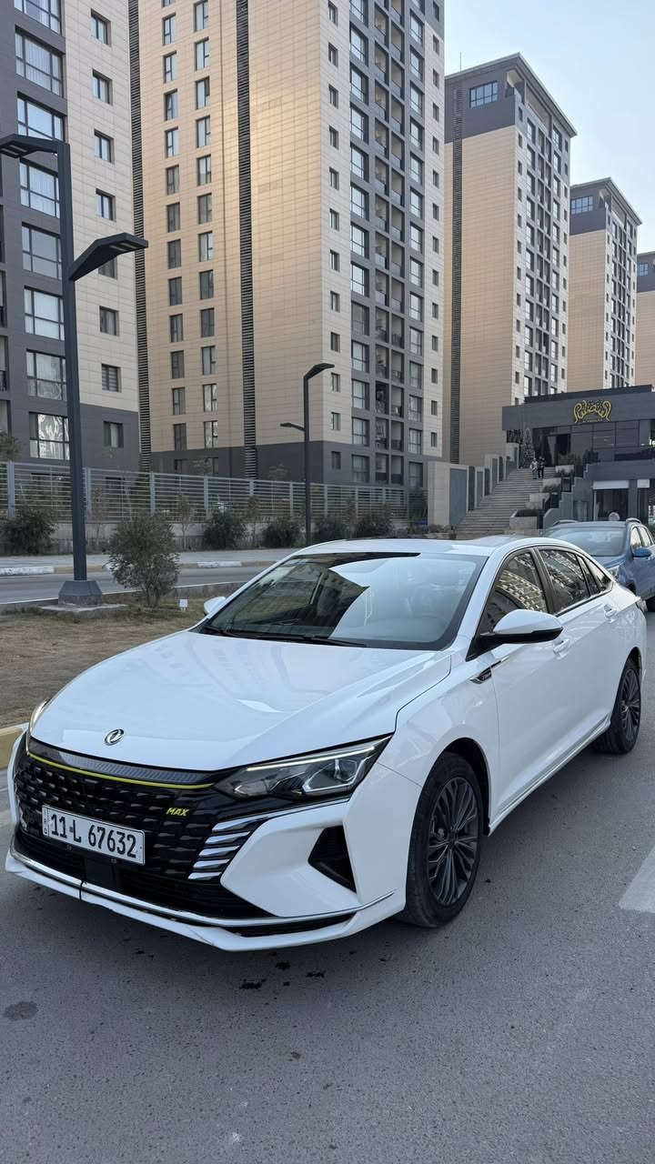 🚘 للبيع - دونغ فينغ شاين A60 Max هايبرد هايجين  2023 فول مواصفات
🔹 المواصفات العامة:
محرك 1.5 تيربو + نظام هايبرد (اقتصادية جداً)
ماشية 40 الف كيلو
سيارة شركة ليث العبيدي
بعدها ضمن الضمان باقيلها سنة دهن + فلتر مجاني 
والضمان الثاني باقيلة ٤ سنين على الكير والمحرك والبطارية
حرة باسمي تحويل مباشر
السيارة بدون حادث بس بيها صبغ بلدوسة عكد شبر اثر بلوكة
رقم بغداد
فئة فول مواصفات
🔸 مواصفات السيارة:
غرفة داخلية واسعة جداً ومريحة
عزل ممتاز للصوت والحرارة
ثلاجة داخلية أصلية
تبريد أمامي وخلفي (قطعتين) كزازه
فتحة سقف بانورامية
شاشة كبيرة نظام ذكي + كاميرا خلفية
تحكمات ستيرن
كراسي جلد
شبابيك كهرباء
مثبت سرعة + بلوتوث + USB
تبريد وتدفئة للمقاعد
أنظمة قيادة متعددة (اقتصادي - عادي - رياضي)
وسائل أمان متعددة (ABS, EBD, Airbags)
🔹 تفاصيل إضافية
إشارات مرايا إلكترونية
إضاءة LED نهارية
دخول ذكي + تشغيل بصمة
اكدر افتح السيارة ببصمه الباب
فتح وغلق الأبواب بالبصمة
اوتو هولد
ترحيب عند الدخول (Welcome light)
سنتر لوك مركزي
6 حساسات (أمامية + خلفية)
مكاني بغداد حي الجهاد  
سعرها 145$ وبيها مجال بسيط
رقمي *********** وبي واتساب
