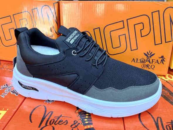 تراند شوز رياضي رجالي طبي درجه اولى القياس 41 42 43 44 45 السعر 13 العنوان قشله الصوب الصغير قرب الصالونات مجمع عباس البناوي رقم الموبايل *********** يوجد لدينا خدمه توصيل
