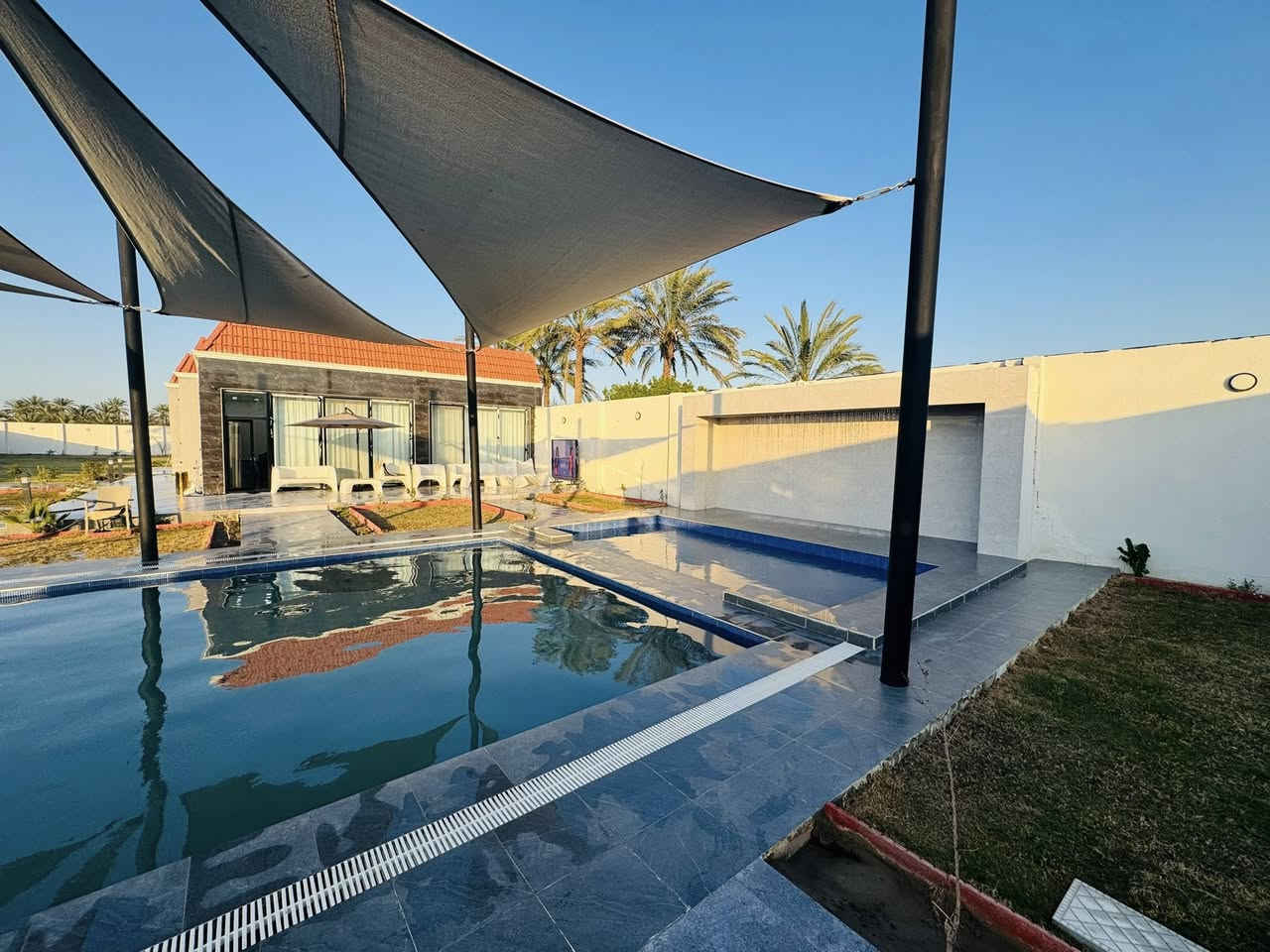 منتجع سي لاند  vip للايجار 
متوفر للحجز كل ايام العيد 
الموقع قضاء بلد سيد محمد -مدخل رقم 1
للحجز الاتصال على ***********
