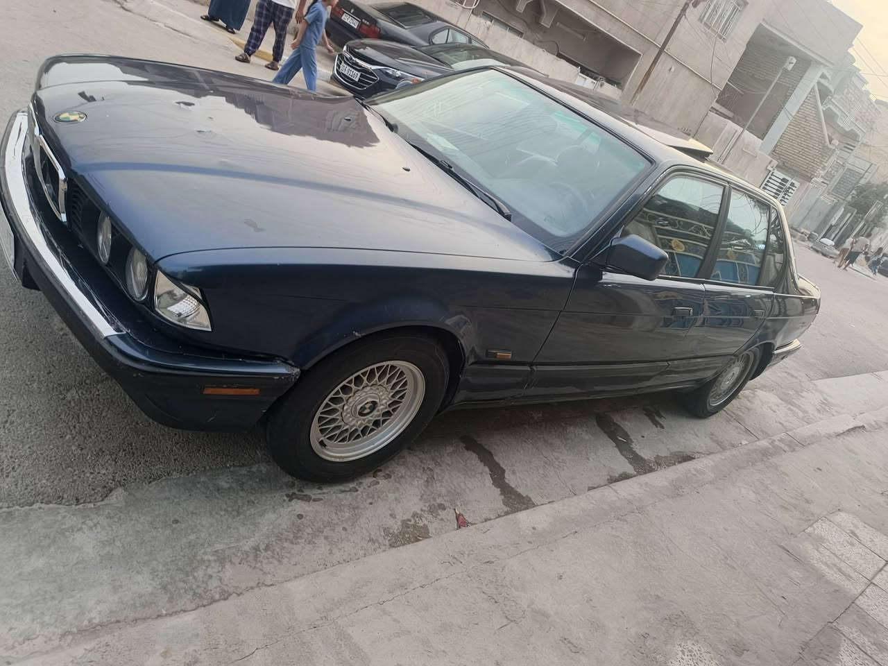 سلام عليكم البيع بي إم 740 موديل 1993 فول مواصفات السياره يحتاجله ترتيب بدون ضربه صبغ عام سلايت صندوك شفط دبل جام اصل جوبلسات بس مو شغالات دبل جكمجه سيدي جنجر تبريد عاطل المكينه بيه دخانه سوده كير خير من الله السعر 52 وبيه مجال قليل فدوه الموشراي لا يشلع كلبي مايعجبك المنشور اعبره خلي ولي مكاني بغداد الشرطه الخامسه الي يشتري لازم يحول ماانتظر شرط التحويل *********** الشراي بي خير ويدلل غير متواجد ع نت
