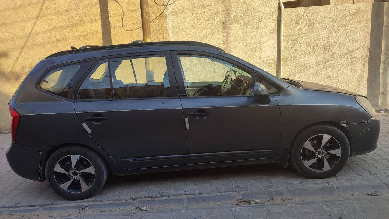 كيا كارنزه خليجي 2008  سبعه راكب محرك 2000  دوش لا تنقيص ولا بخار  رقم واسط مشروع وطني بسمي كير محرك كهرباىيه  حداديه جيده جدا صبغ حزام بيها ضربات االسياره بكربلاء السعر 80 $ وبيها مجال ***********
