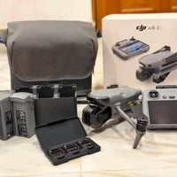 dji.    AIR. 3S   اير ثري اس كومبو   كامل ملحقات   نضافه 98/100  كامله...