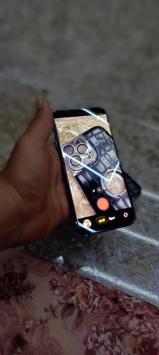 سلام عليكم ايفون 13 Pro Max
    لون الجهاز سمائي ال مميز …

  الجهاز مبدل شاشه اصليه تفصيخ فول اصليه بدون قطره حماوه + بطاريه اصليه 
 تقره نسبه ماتصرف ابد بشرط تفحص كدامك 

 ذاكره الجهاز ٢٥٦ امريكي LL/A

فيس ايدي شغال +شاصي الجهاز مكفول من الشخط حيل نضيف 
سعر الجهاز ٥٢٠ وبي مجال راسني وتدلل ***********
