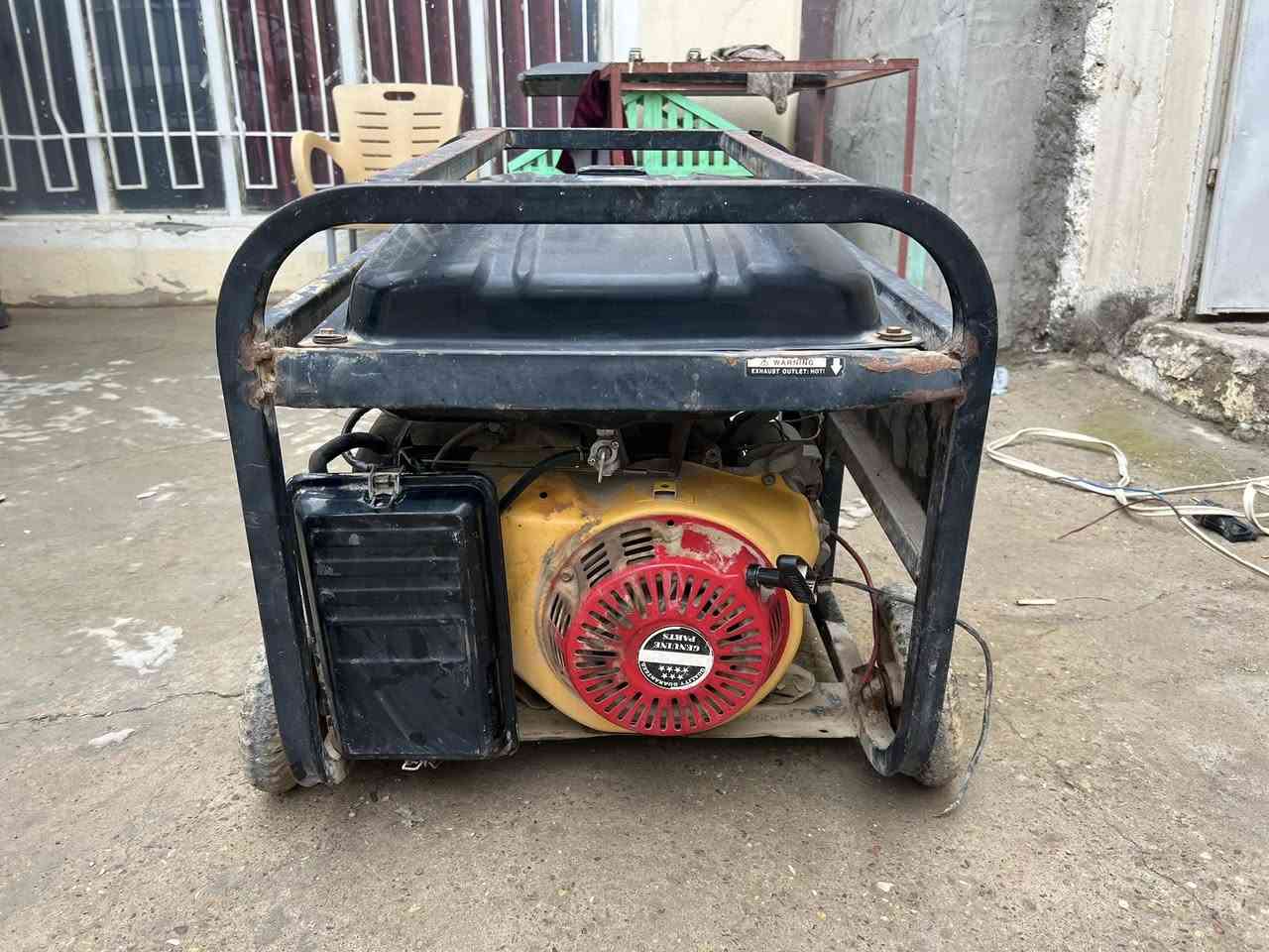 مولد للبيع 5كيفي شغال سحبة وحده سعره 250 ألف رقم الهاتف ***********
