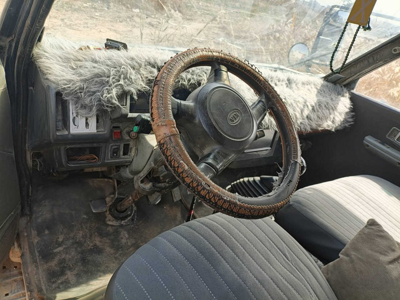 كيه بسته موديل 95 رقم بغداد سنويه تنتهي بشهر 8 بهاي سنه مكفوله من كلشي شرط تحويل سعر 40 وبيه مجال شي قليل  مكانه دجيل مراسله او اتصل وتدلل ***********
