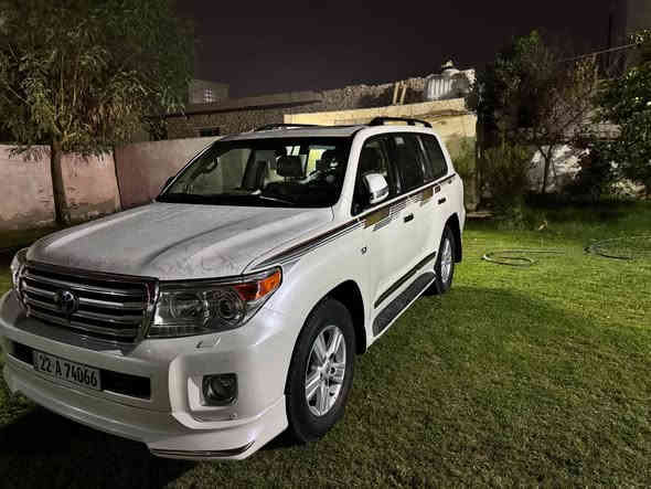 سلام عليكم لاندكروز 2013 VXR مواصفات لكزس محرك 8.75 خمس بصمات صندوق كهرباء عداد زيبق خمس كامرات سيدي سته أقراص جنجر ثلاث شاشت بلاديه تشغيل عن بعد مري قلاب مري شفط كراسي تدفئه تبريد هيترات رادار امامي ستيرن كهرباء حزن ميموري كشانه لخلفيه كهرباء داخل صاج ملكي فول مواصفات أعلى فئه بيه هواي مواصفات كفاله عامه من صبغ تبديل بارد كفاله من رصعه شخط كير محرك برغي مامفتوح بيه سياره كله عله وضع شركه سبير شركه مانازل ارضيات شركه مامشدوده اطفائيات عدت شركه بصمات شركه ثنين كلهن بيه ماشيه 93 حقيقي سياره مال جناي وبسمي سعر 390 وبيه مجال لعنوان لانبار رمادي رقم لهاتف ***********
