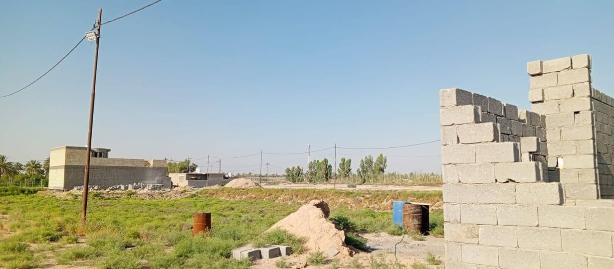 بسم الله الرحمن الرحيم يعلن مكتب الرنين للعقارات عن توفير (قطعة أرض زراعيه للبيع)
الموقع /قريه واحد قريب الشارع العام
الأرض ركن المساحه 200 متر
للاستفسار والطلب زيارة مكتب الرنين او الاتصال
*********** ابمكتب
