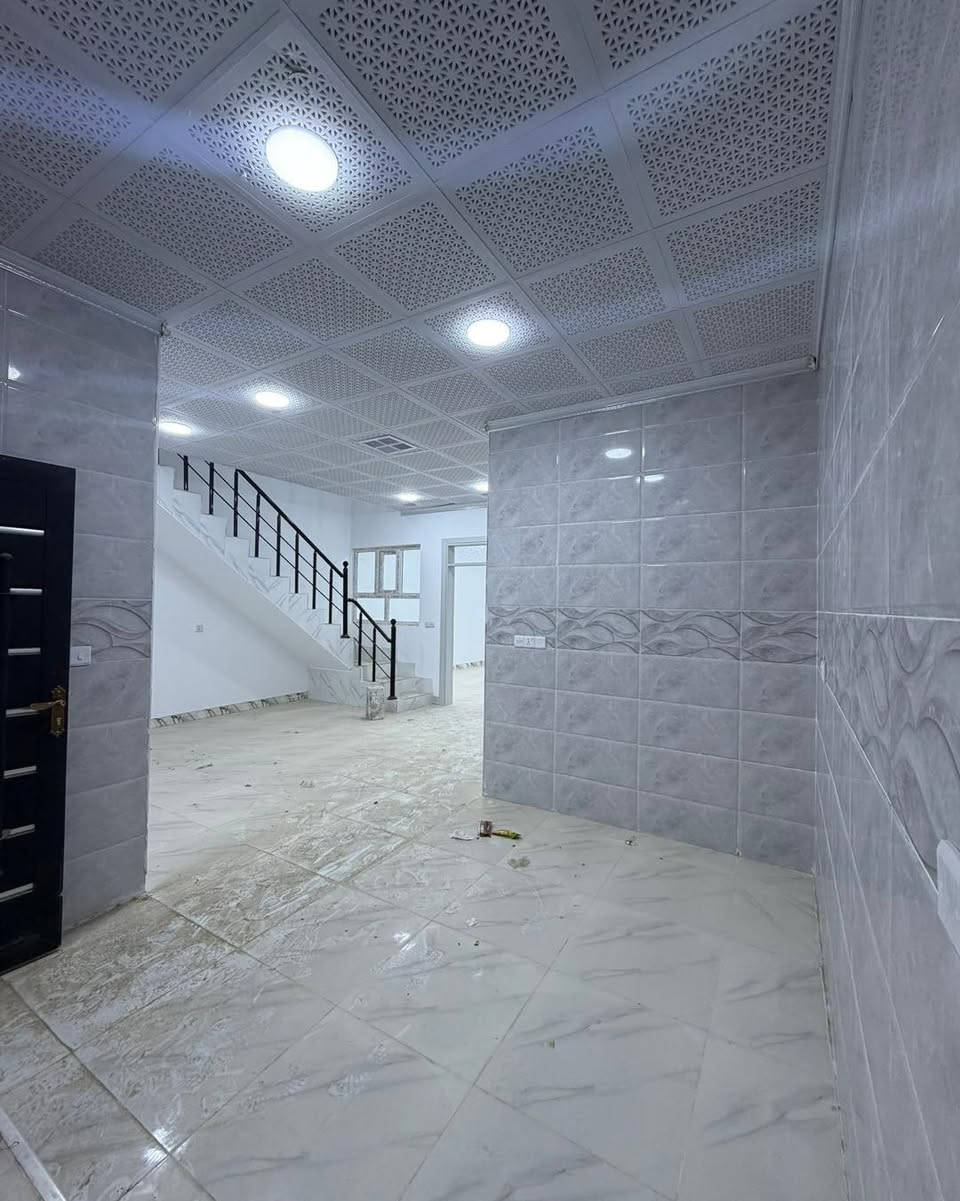 #دارين للبيع 🏘️🏘️مساحة الدار الواحد /104/مترمربع واجه 6.5 طابو صرف ب اسم شخص واحد 
#بناء طابقين ب اشراف مهندسين فول كاشي فول مواصفات سقف ثانوي نظام تبريد مركزي واجهه ديكور فلين تركي .
_________________________________
#محتويات قاط  الأول
كراج+استقبال+مطبخ مفتوح عل هول+صحيات خارجيه واخليه +غرفتي نوم
قاط الثاني 
هول+صحيات+غرفتين نوم
_____________________
 #العنوان 📌كركوك 📌قادسية الثانية ( 📌خلف غسل الحجي  ) 

#للاستفسار اكثر مراجعة مكتب الميزان للعقارات  او الأتصال على الارقام التالية 

☎️ ***********

☎️ ***********

#نستقبل جميع عروضاتكم السكنيه وتجاريه
