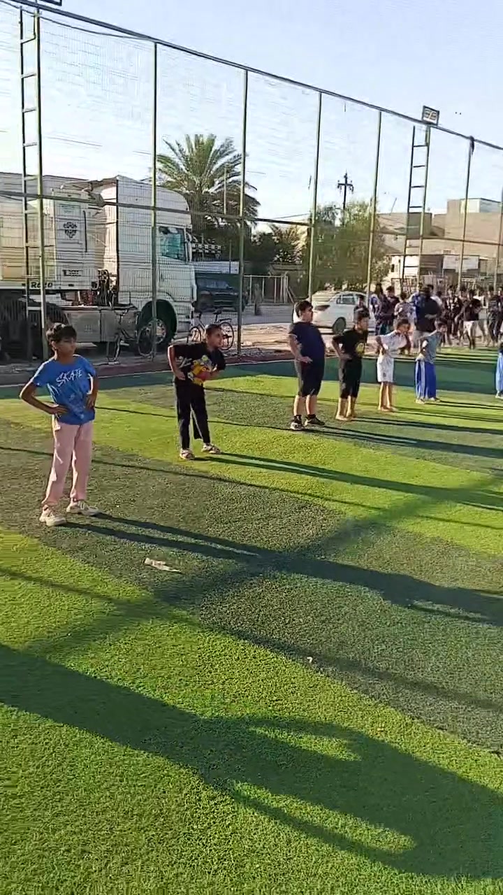 الوحدة التدريبة لهذا اليوم الجمعة على الملعب الخماسي في البكرلي الاولى الاسواق قرب مدرسة البحتري من الساعة الخامسة عصرا الى الساعة السادسة والنصف مساءا للايام الجمعة والسبت والاثنين والاربعاء سعر الاشتراك 30 ألف شهريا تحياتي للجميع


**إذا كنت صاحب هذا الإعلان وتريد حذفه لأي سبب، رجاءا أرسل رسالة إلى الدعم الفني**