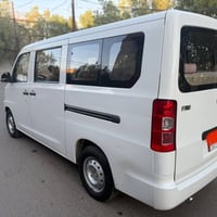 عندي فاو خشفة 10 راكب موديل 2015 رقم بغداد بسمي سيارة نظيفة المحرك مجف...