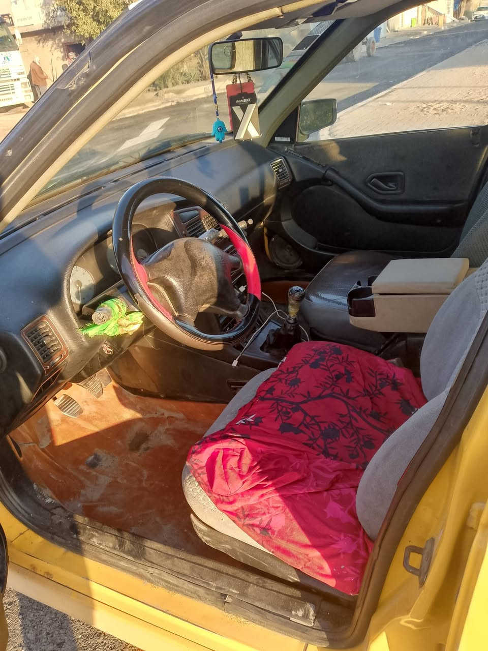 سلام عليكم بيجو بارس موديل 15سياره حلوه يرادله ترتيب مكينه فرنسي توني شاده عينه وصينيه وفلاوين جددهسه شادهن تخم تاير جديد كهربايات كله شغاله صدره امامي خلي نص عمر سياره بسمي عارضه 52وبيه مجال مكاني الحسينية الراشدايه مسقط ***********
