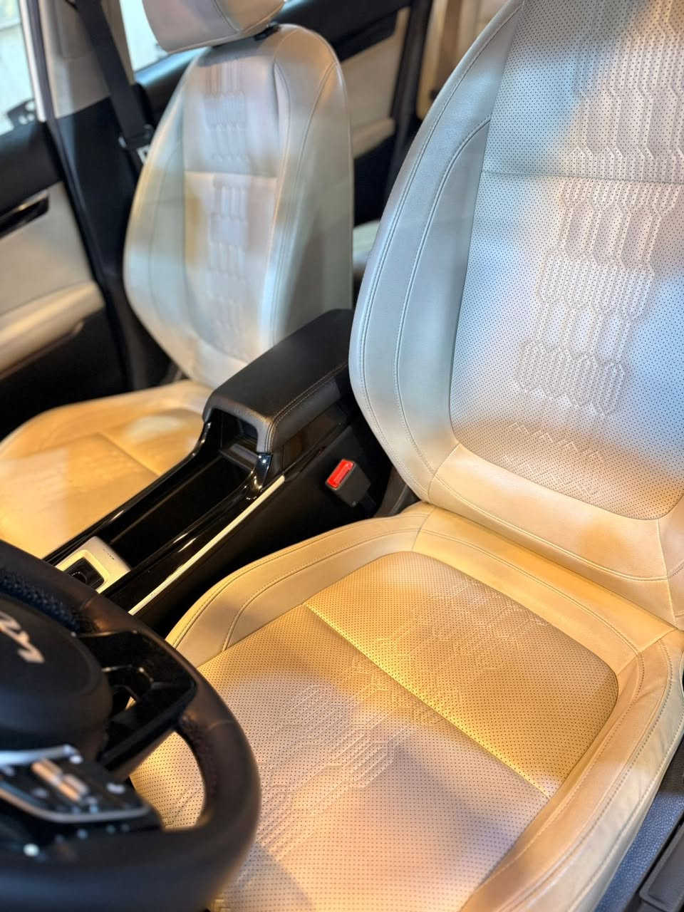 كيا سلتوس 2024
ضمان الشركة الدولية (بغداد)
ماشية 17 كم
بصمة دخول + تشغيل
حساس امامي + خلفي
مري شفط + نظام ترحيب
هندبريك كهربائي + مودات قيادة +اوتوهولد
كراسي جلد رصاصي
شحن لاسلكي
السعر 173 $


**إذا كنت صاحب هذا الإعلان وتريد حذفه لأي سبب، رجاءا أرسل رسالة إلى الدعم الفني**