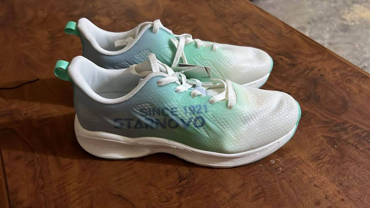 يوجد قطع احذيه باله جديد طبي سعر قطعه 12 الف توصيل داخل فلوجه مجاني حجز وتساب ***********
