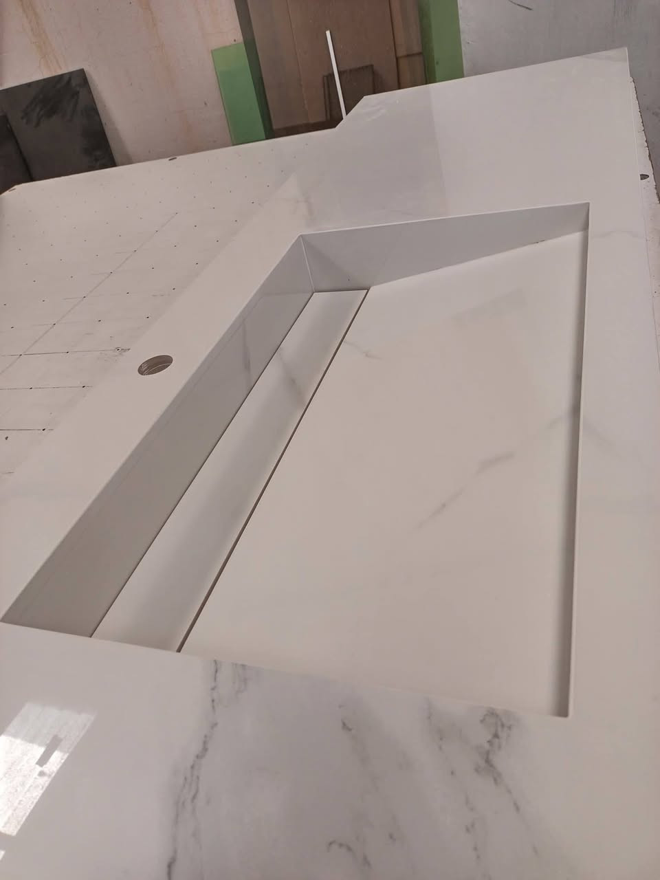 سلام عليكم عمل مغاسل بورسلاين حسب الطلب  والوان والقياس    رقم ***********
