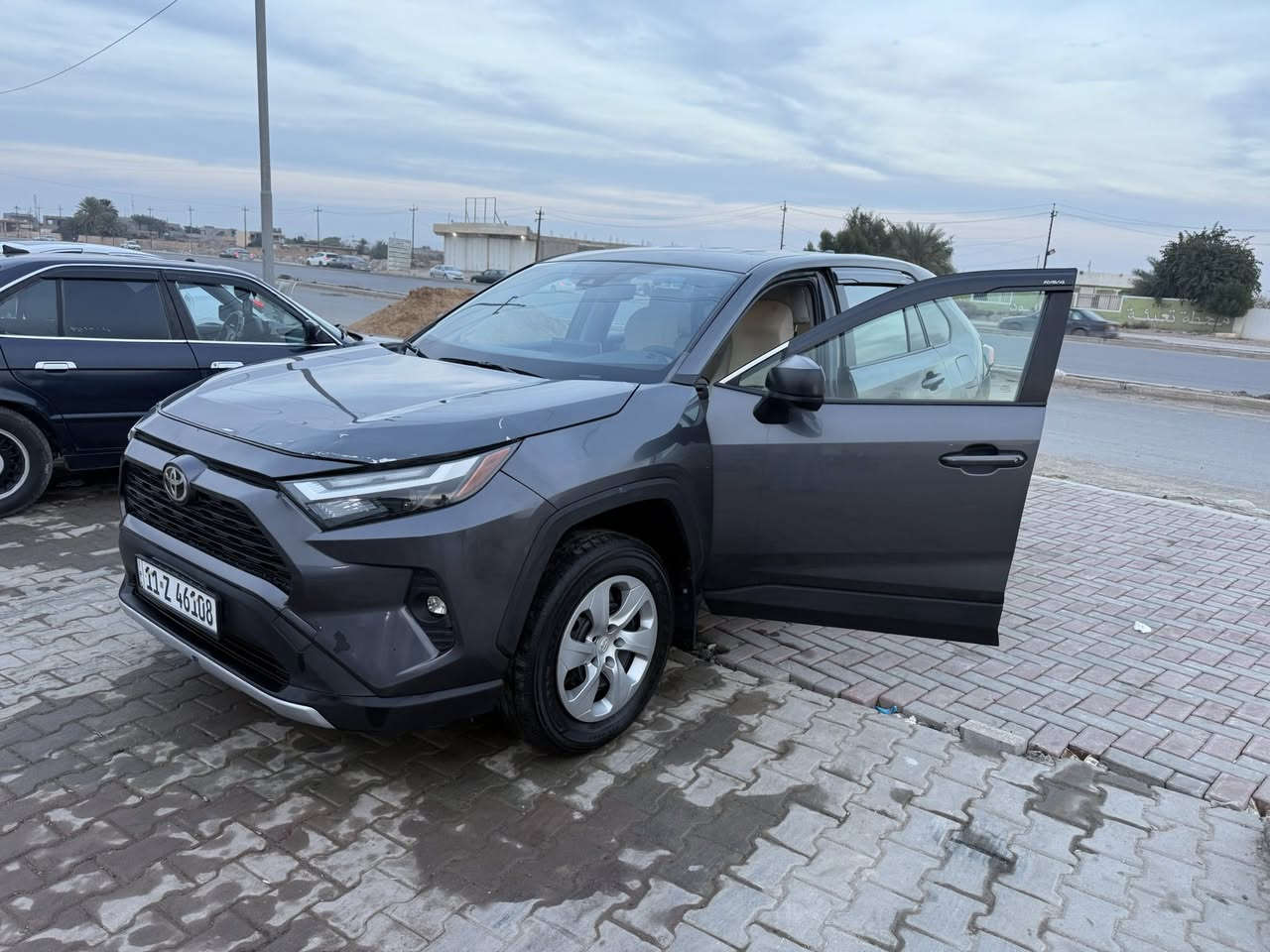 السلام عليكم 
راف فور موديل 2023 LE امريكي حادثها موضح بالصور الباب الخلفي والجاملغ الخلفي والبونيد  مصلحات بارد والايرباكات راجعات سستم شركة وبدون دواخل شرط الفحص 
ماشية 42 الف ميل 
رقم بغداد سنوية لل2030باسمي شرط التحويل مكان السيارة صلاح الدين بيجي 
السعر 225 وبيهة مجال واعتذر عن الاقساط والوعدة
***********
