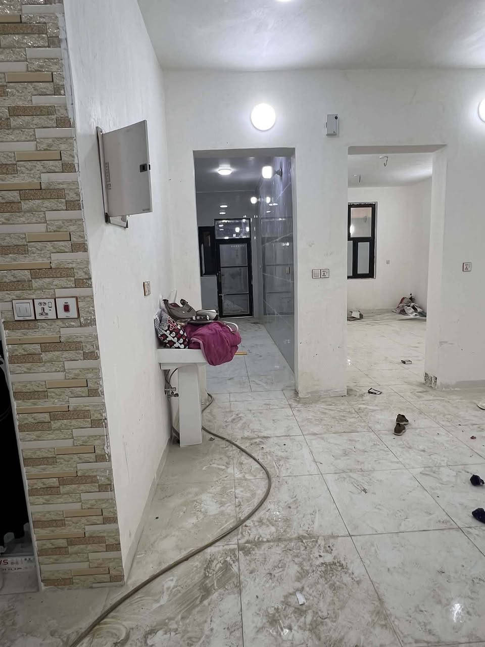 متوفر بيت💒 للايجار بالجزائر 180م بناء حديث درجه اولى 💯  غير مسكون
🫒طابق واحد

قريب على الخدمي قرب مستشفى العيون على السايدين 💯

🫒غرفتين نوم

🫒صاله

🫒استقبال

🫒مطبخ

⛲صحيات ⛲داخليه وخارجيه

حمامات عدد 2

الملحقات كيزر_ تانكي_ماطور

مطلوب عائله👭 

او استثمار 🧑‍✈️👷مركز تجميل او. شركه

للاستعلام 📞

📲***********

📲علي الجبوري/ ابو مهيمن
