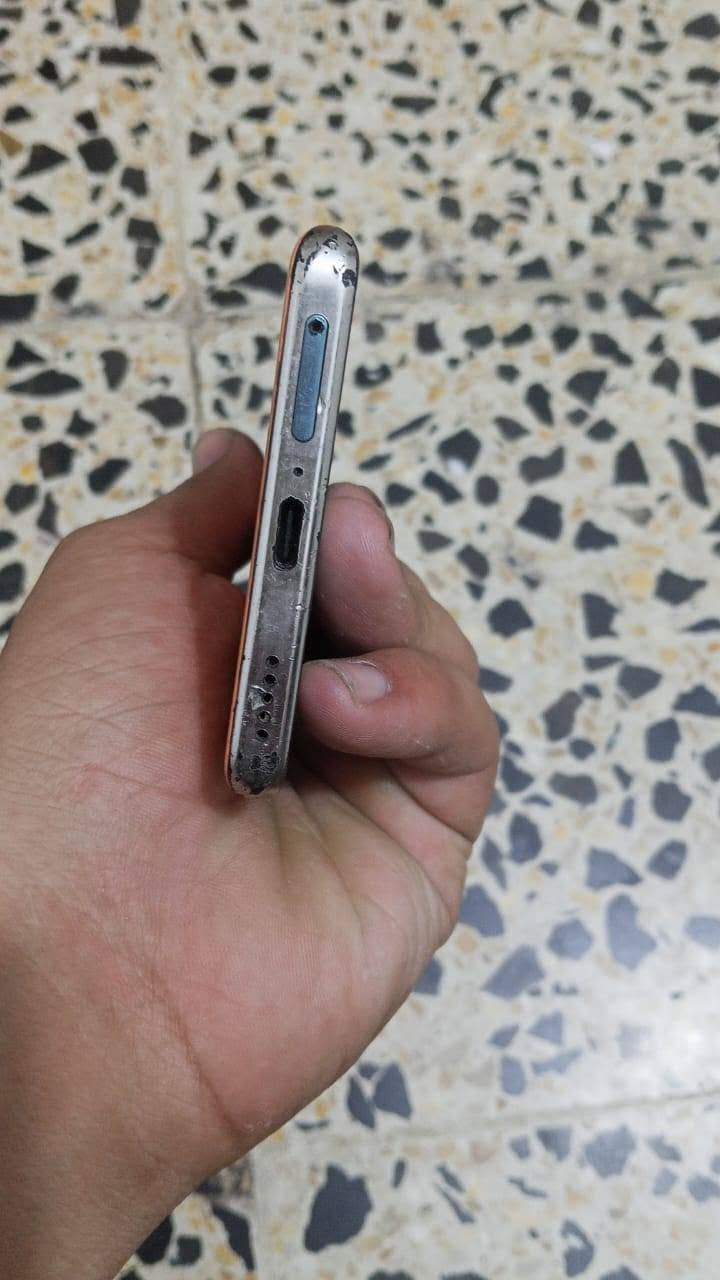 سلام عليكم شباب جهاز للبيع مثل مموضح بصورة شاحنته وياا شحن سريع  ب275وبي مجال مو شراي لتعبني فدوة 
***********
