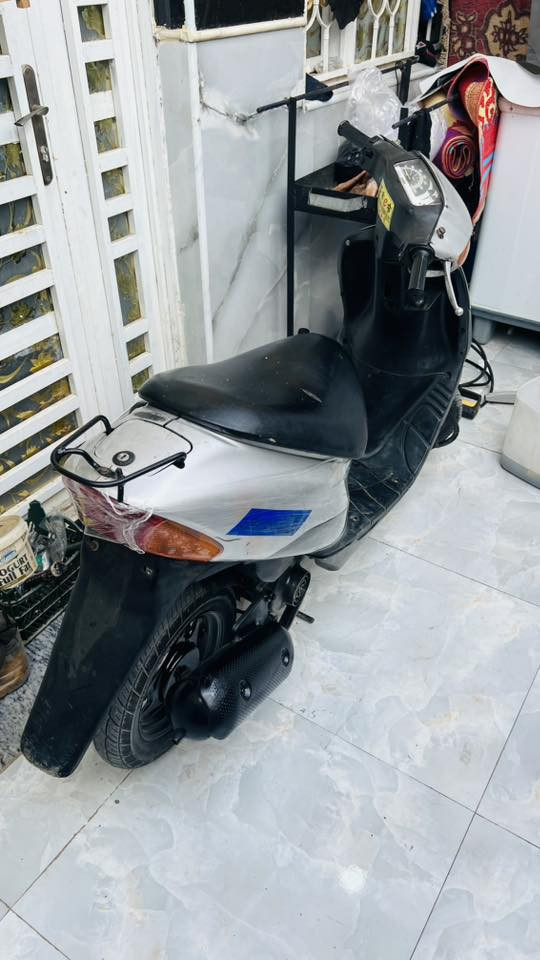 سلام عليكم شباب دراجه لل بيع مصطره مفتوحه مره وحده كفرات بلاديه كهربائيات كلها شغاله أوراق سعر 250بيها مجالً***********
