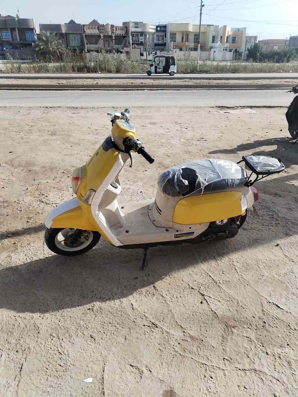 سلام عليكم بوليس بلاديه  للبيع
لونها ليموني 🍋😉
داخل كريمي
موديل 2008
سلف هندر كله شغال
اشاير كهربائيات شغاله
الدراجه كامله
مكاني القاسم
سعرها ٥٠٠ وبيها مجال
متواجد خاص
***********
