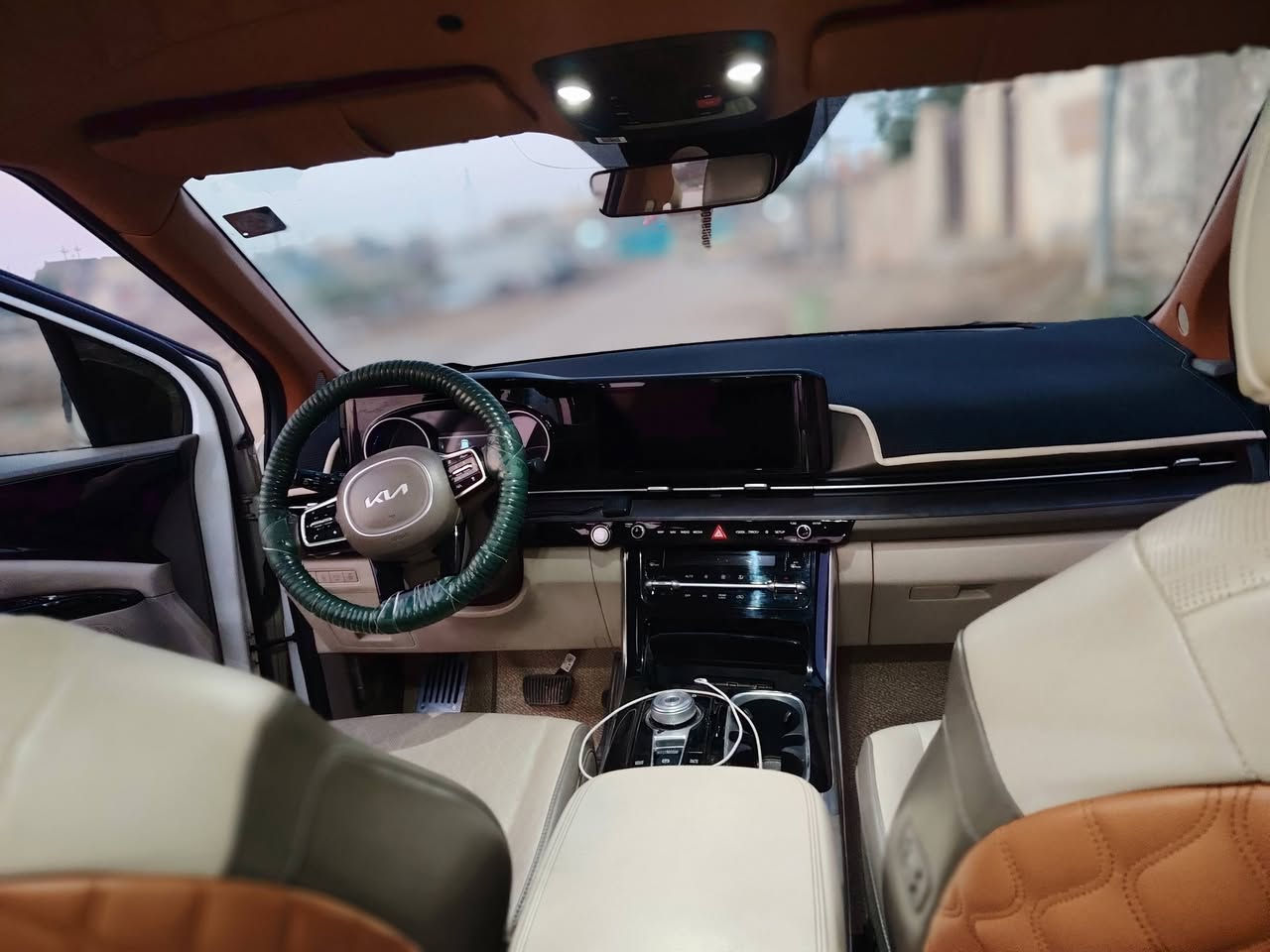 السلام عليكم
#كرنفال 2023 كوري بنزين غاز #مراوس أو بيع
1- تحكم بالستيرن
2- حساسات امامي خلفي
3- حجم المكينة V6 3500
4-رقم السياره بابل تكسي 
5- شاشة متصلة
6- كامرات خلفيه 
7- بصمة
8- ويل كب 
9- تشغيل عن بعد
10- بيبان كهربائي
11- لاياتات لد
12- لايت زنون
13- اشاير بالمرأة
14- كشنات جلد بيجي
15- ثلاثة قطع تبريد
16- هيترات بالكشنات حار، بارد
17- هندبريك بصمة
18- شحن وايرليس
19- هيتر بالاستيرن
20- كشنات تدفئه تبريد 
21- مرأة شفط
22- كشن السايق مي مري
23- تحديد مسار
24- نظام قيادة سمارت, سبورت, ايكو، عادي
25-سعره295
مكان السياره بابل_شوملي أو حياكم الله  ***********
