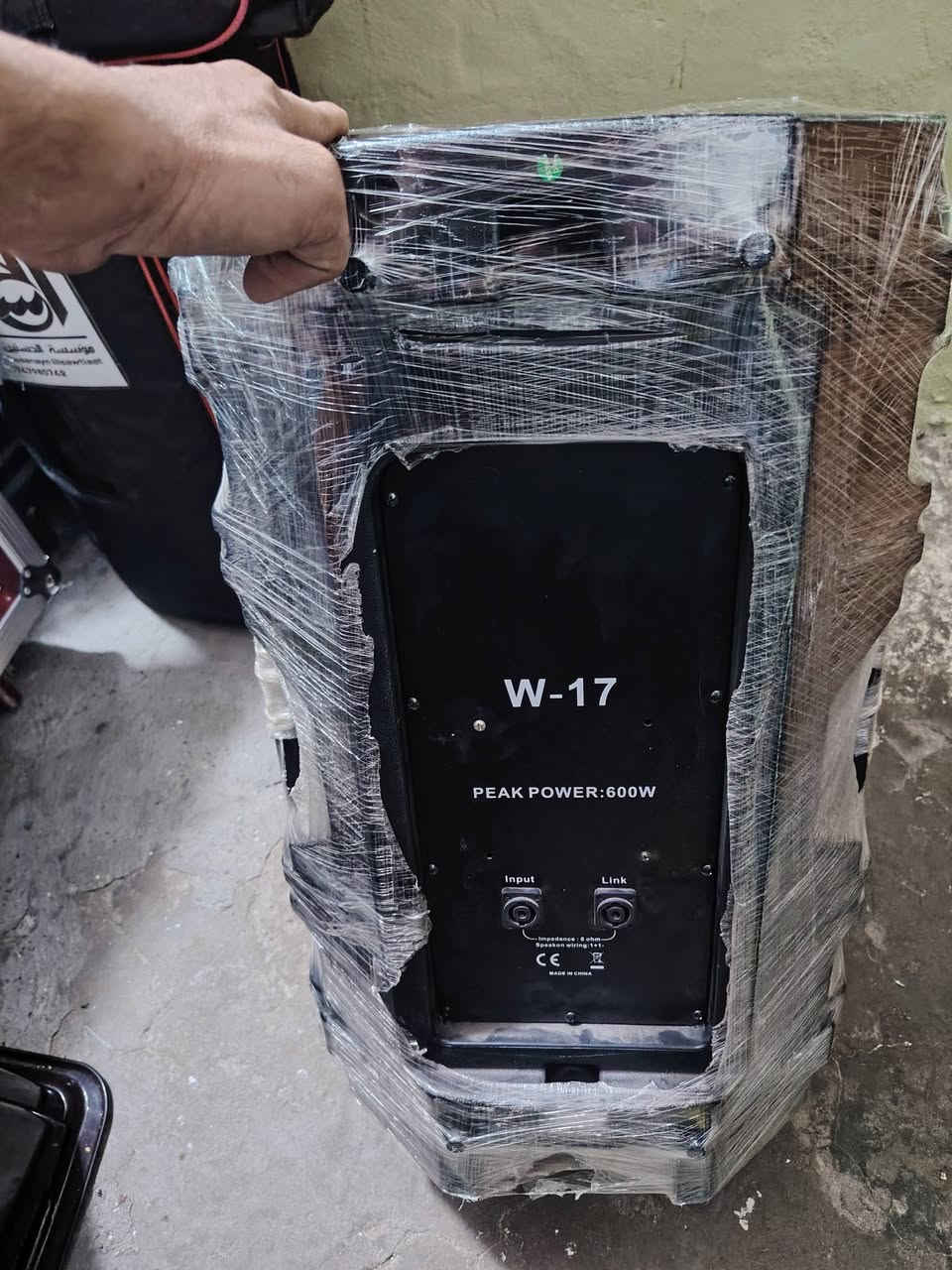 سلام عليكم 17wغير مستخدم    اكو مستخزم هم شي بصيط كميه   سعر خاص 9647747980742 تصال
