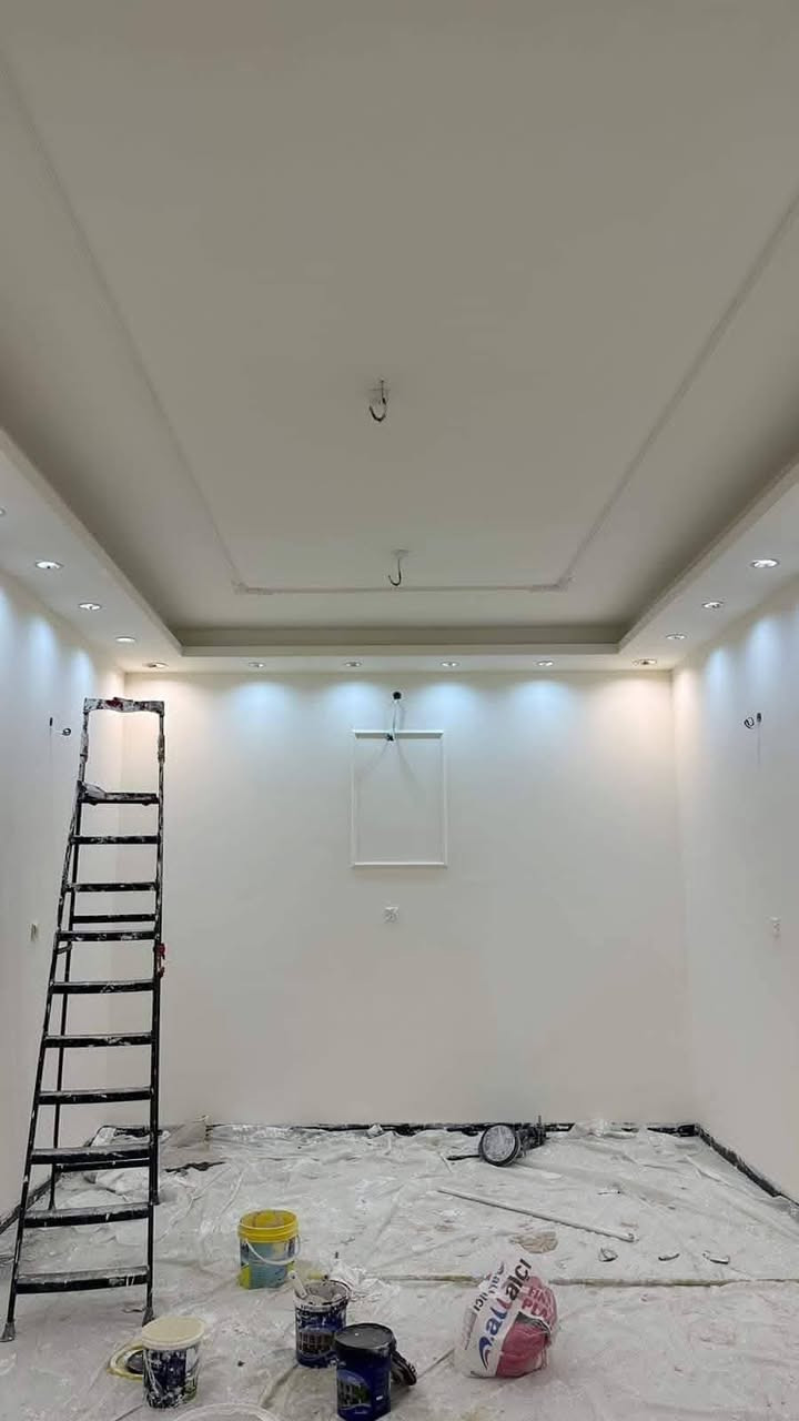 عمل جميع انواع ديكورات جبس مبورد وسقوف ***********
جميع انواع اصباغ
