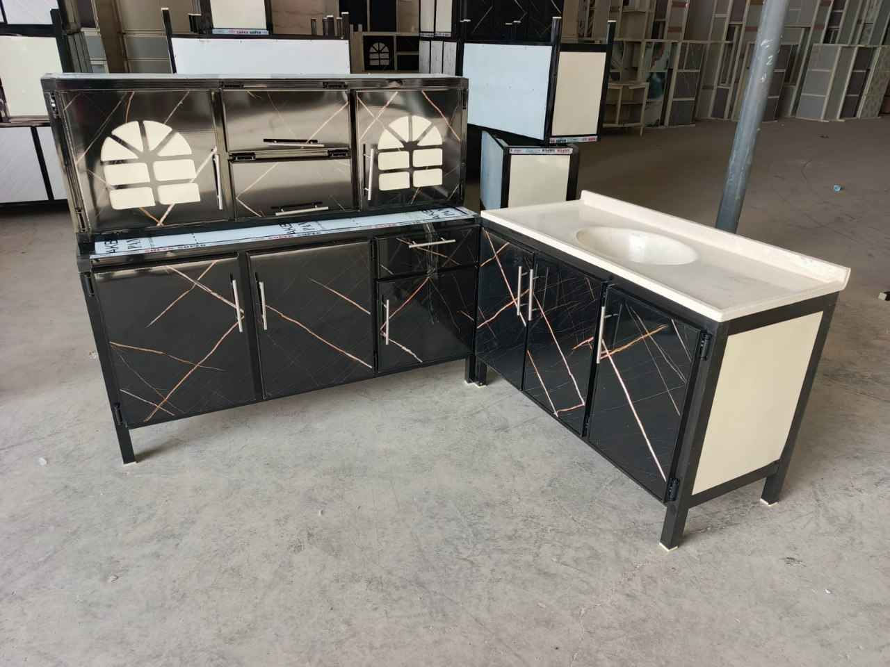 كاونتر 3 قطع ارضي وملحق قياس متر ونص 
..مع سنك متر و٢٠سم مرمر.
💥 (المنيوم صيني )💥


**إذا كنت صاحب هذا الإعلان وتريد حذفه لأي سبب، رجاءا أرسل رسالة إلى الدعم الفني**