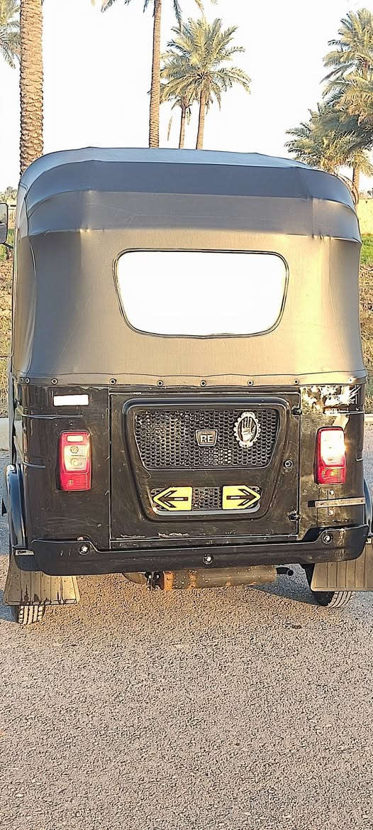 اعيد النشر بسبب الوعود الكاذبة السلام عليكم تكتك موديل 2022شهر 10بيه طخه بسيطه كد 3اصابع ما مصلحه تكتك خير من الله ما ناقصه شي تخم تاير جديد قبل اسبوع شديته مكاني بغداد سعر 9وبيه مجال ***********
