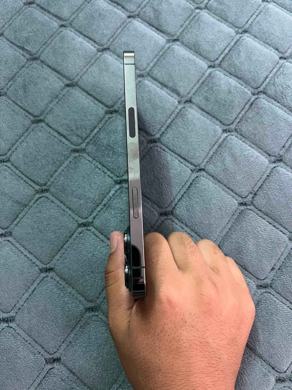 ايفون ١٣برو ماكس ذاكره ١٢٨باتري ٩٦ الجهاز شرط نورمان مكفول من كلشي ما يعبر هوه النضافه ٩٠/100 السعر ٦٤٠وبي مجال شي بصيط المكان الموصل جانب الايمن دورت الرساله الرقم***********.  ***********
