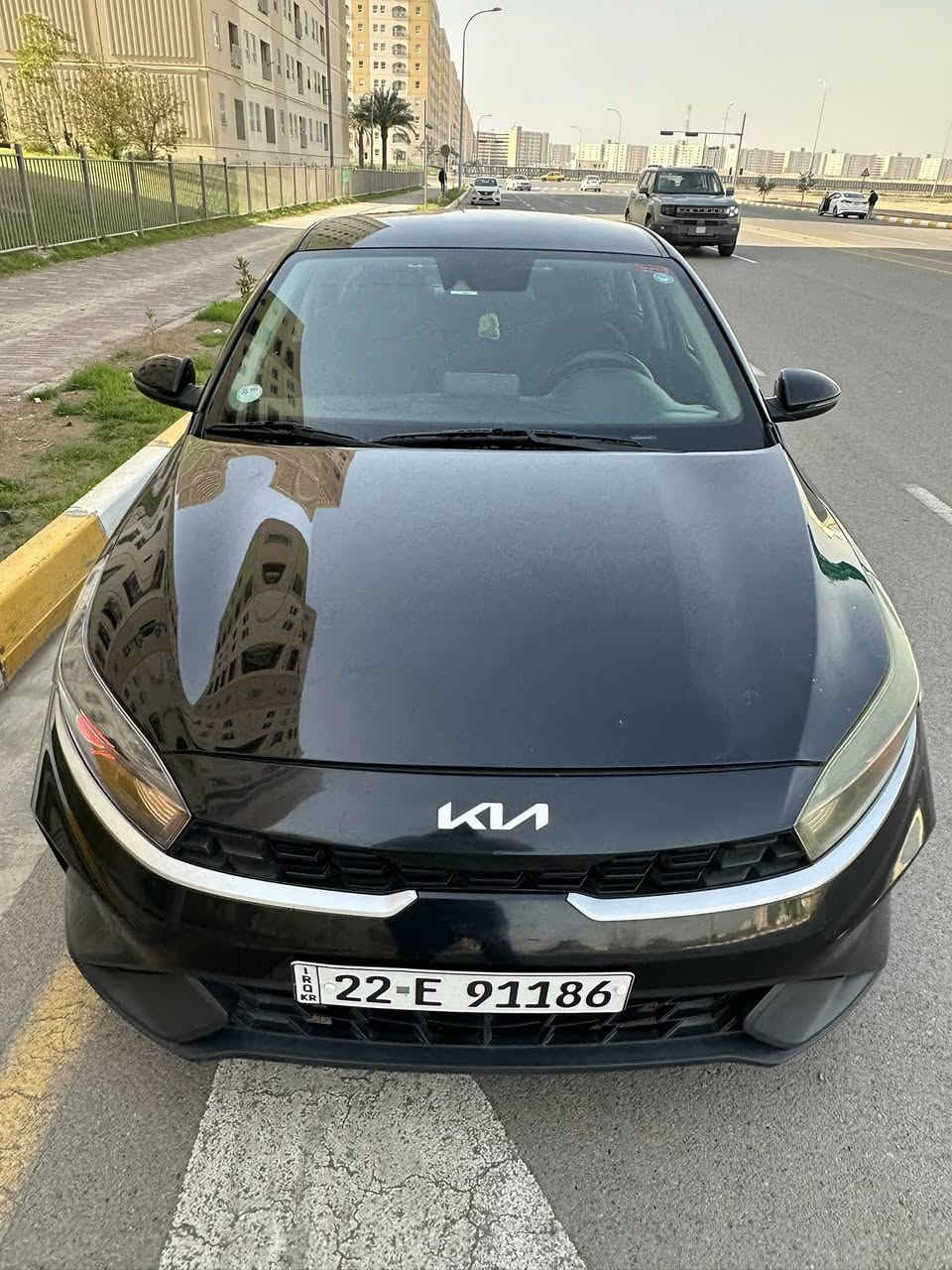 السلام عليكم
للبيع للبيع
كيا فورتي 2023 فئة FE (عميه) وارد امريكي محرك كير صدر كله بلادي حادثها جاملغ وباب وشويه من البنيد كما موضح بالصور (استبدال قبق جنطه وجاملغ وباب )
السياره مرقمه اربيل  وكامله باسمي
ماشيه 100 الف كيلو قابل للزياده 
بيها منظومه غاز حديثه وبيها ضمان 
المواصفات-محرك 2000 دوش-كير cvt-تحديد مسار-قياده
ذاتيه-رادار امامي-مثبت سرعه - وضعيات قياده (-normal-sport
(smart
كشنات قماش
السونر موضح كل شي 
***********
السعر 132 بيها مجال
