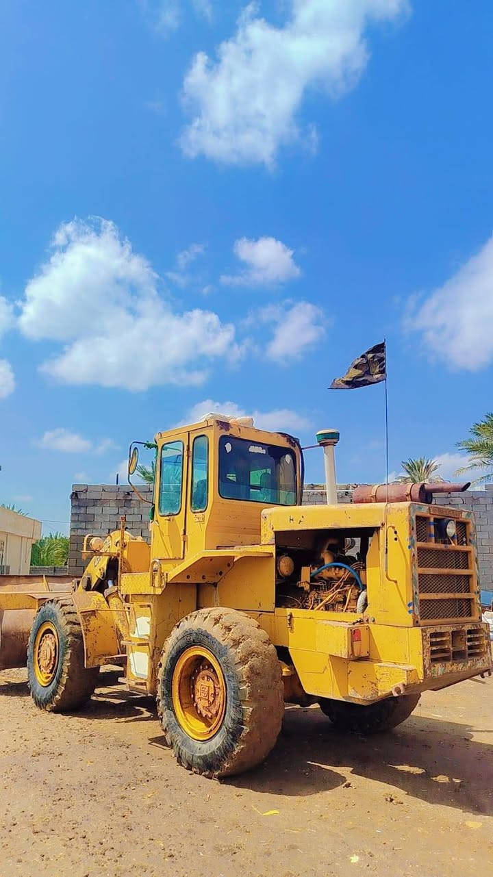 السلام عليكم شفل للبيع 70B رقم بغداد بسمي تحويل مباشر موديل 83 بريك اربع وياله تبريد ثلج مكاني واسط ***********
