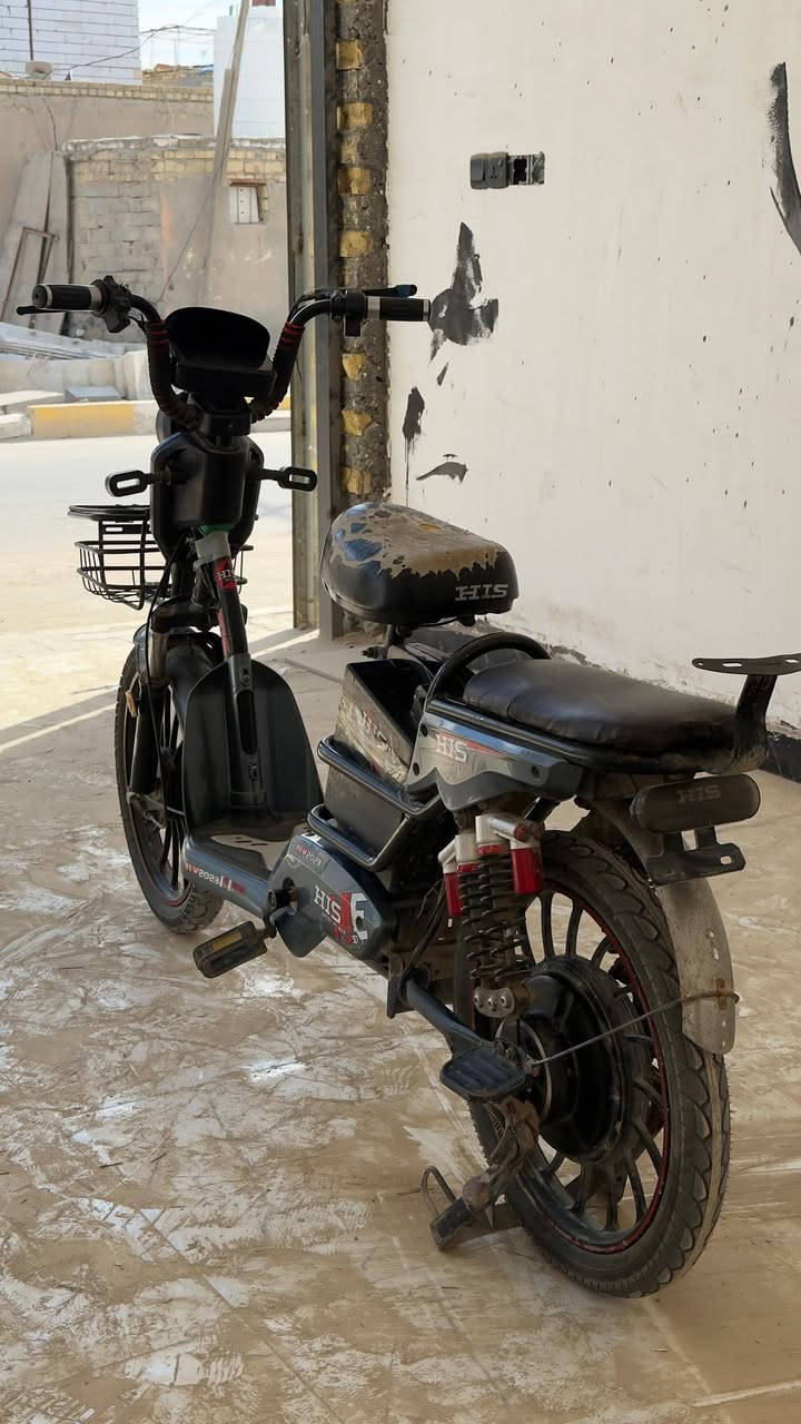 السلام عليكم
دراجة شحن للبيع ماناقصة اي شي السعر 400 وبي مجال 
الشراي يتواصل على الرقم ***********
