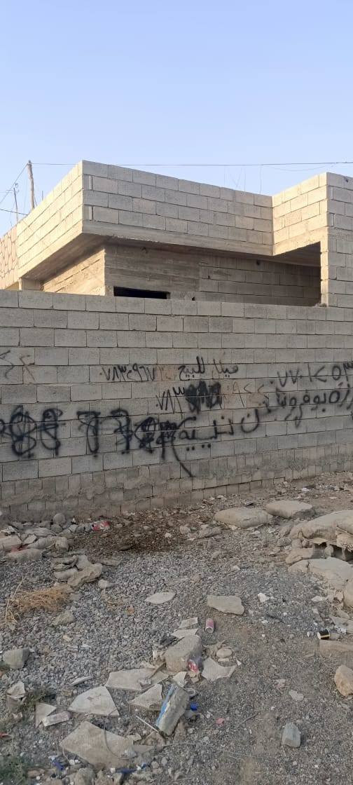 هيكل زراعي للبيع في بنجا علي ١٠٠م طولاني السعر١٥ بي مجال هاتف ***********
