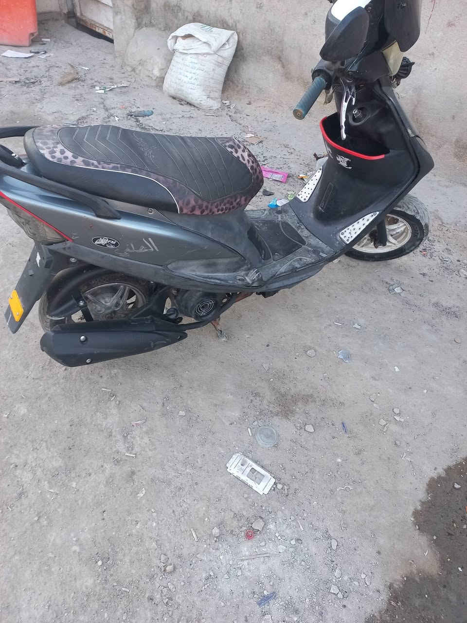 سلام عليكم  دراجة ماكس عدلة  مكينة ٥٥  دراجة حلوة ونضيفة سعر ٤٥٠ بيهة  مجال  مكان شعب  رقم ***********  واتساب موجود ودللو
