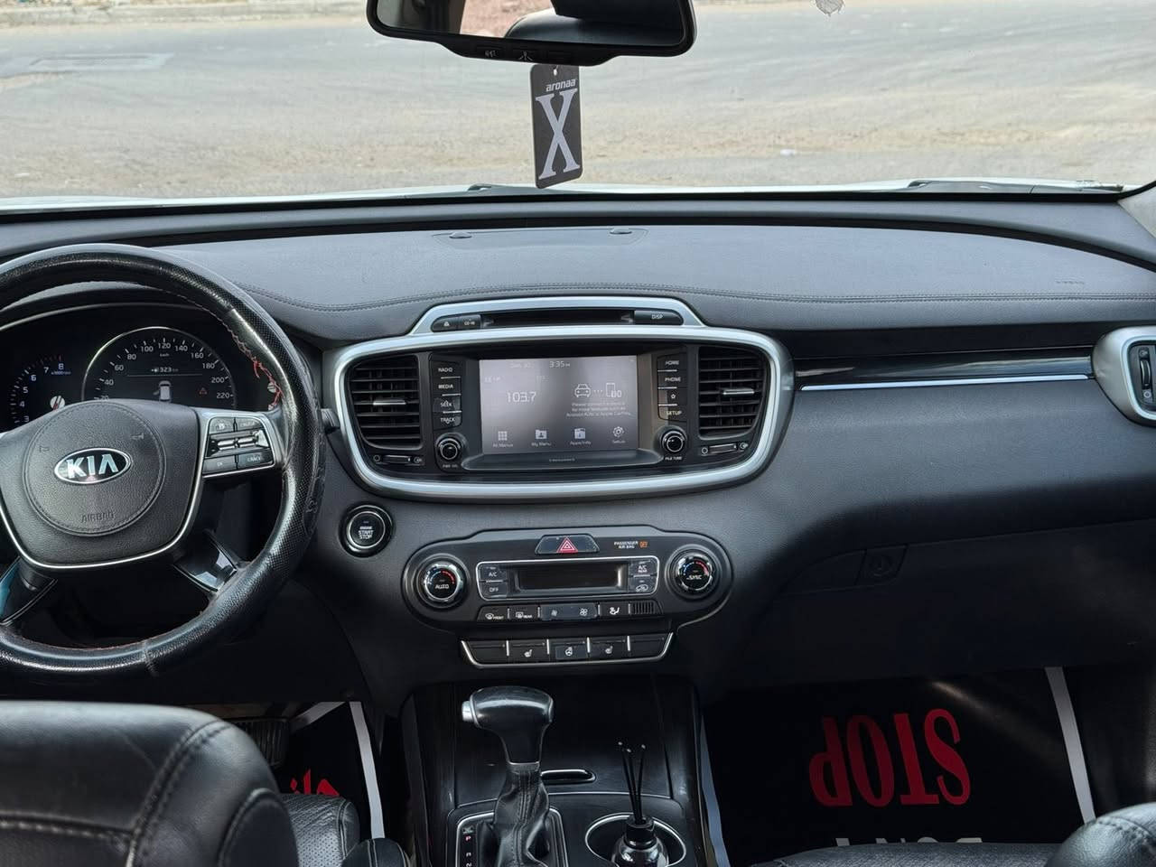 سلام عليكم كيا سورنتو وارد امريكي 
للبيع موديل 2019سياره جديدة 
صدر تخم تايرات كير مكينه تبريد كله مكفول 
جديده ماشية ٩٠بسمي تحويل ثاني يوم 
ارقام وهزه جديده غرامات صفر
 فول عده الفتحة رادار جانبي وامامي كامره دواره كشنات جلد تتافئه تبريد خزن ميموري تبريد ٣ قطع ٧راكب محرك ٦ سلندر لايت كشافات سياره كلش جديده وحلوه السعر215$ يعني شتدين و ١٥ ورقة مكاني بغداد لاستفسار ***********
