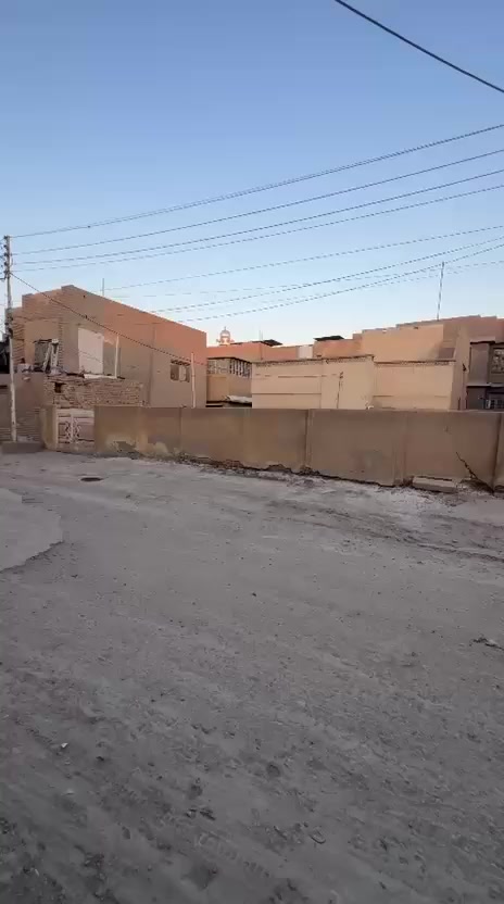 🏡 فرصة مميزة للبيع – الحلة / حي الزهراء 🏡
📍 موقع ممتاز وهادئ قريب من جميع الخدمات
📐 المساحة: 481 متر
📏 الواجهة: 18 متر
📏 النزال: 26 متر
🛣 عرض الشارع: 15 متر
📑 نوع السند: طابو صرف باسم شخص واحد
✨ موقع مثالي للسكن أو للاستثمار
🔹 إمكانية بيع نصف المساحة أو كامل  حسب رغبة المشتري
🔸 في حال بيع نصف المساحة تكون الواجهة 9 متر
📞 للاستفسار والاتصال:
*********** (متوفر واتساب)
***********
🏢 أو زيارة مكتب سجاد سامي للاستثمار العقاري
📍 الحلة – حي الحسين قرب حلويات لبنان
✨ نسعد بخدمتكم دائماً
