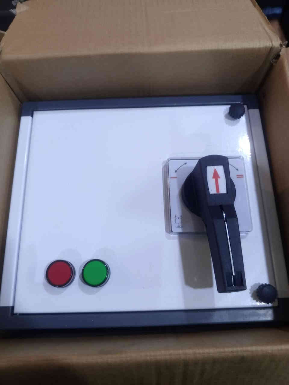 يوجد لدينا جنج اوفر هندي 
   250 امبير . 400 . 630 امبير   
 كامل مع بورد جديد بلكارتونه 
الاستفسار 👈***********👉
خدمه توصيل جميع المحافظات العراق#
