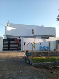 حي زهراء • ٤ غرف • ٢١٠م