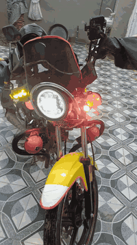 دايون هوشا 23 رقم نجف انكليزي  سنويه 2030 محرك ١٥٠ دراجه فول كهربائيات نكره سلف نقصها بس صفاحيات 
*********** موجود واتساب 
1650000 وبيه مجال
