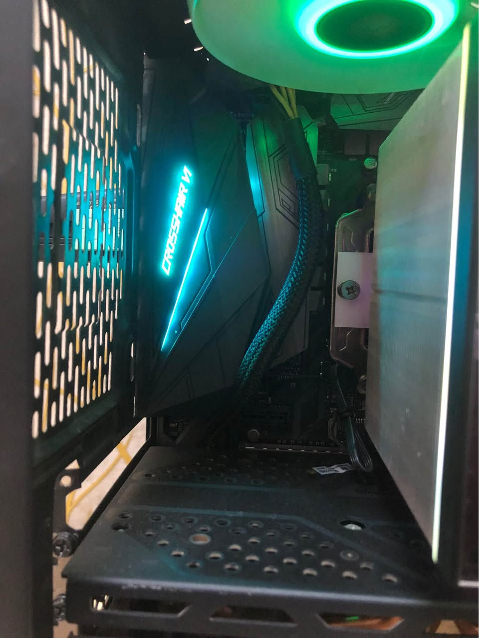 السلام عليكم 😊
Pc
معالج ryzen 7 1700
رام 16 ddr4 Corsair rgp
مازربورد rog crosshair vi hero
كرت شاشه XFX 580 8g 
هارد 512 ssd sata TEAMGROUP
بورسبلاي 500w warrior
مع قطعه wifi 6 fenvi
كيس نوع فانتك 3 fan rgp
مستخدم قليل شرط الفحص 
السعر 520 الف  قفل  

مكاني دهوك توصيل متوفر بغداد, العراق


**إذا كنت صاحب هذا الإعلان وتريد حذفه لأي سبب، رجاءا أرسل رسالة إلى الدعم الفني**