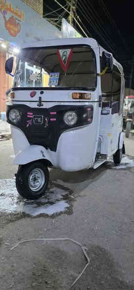 السلام عليكم تيك توك للبيع موديل 22 كفاله عامه رقمه ثانويه ثاني يوم تحويل وش رايكم***********
