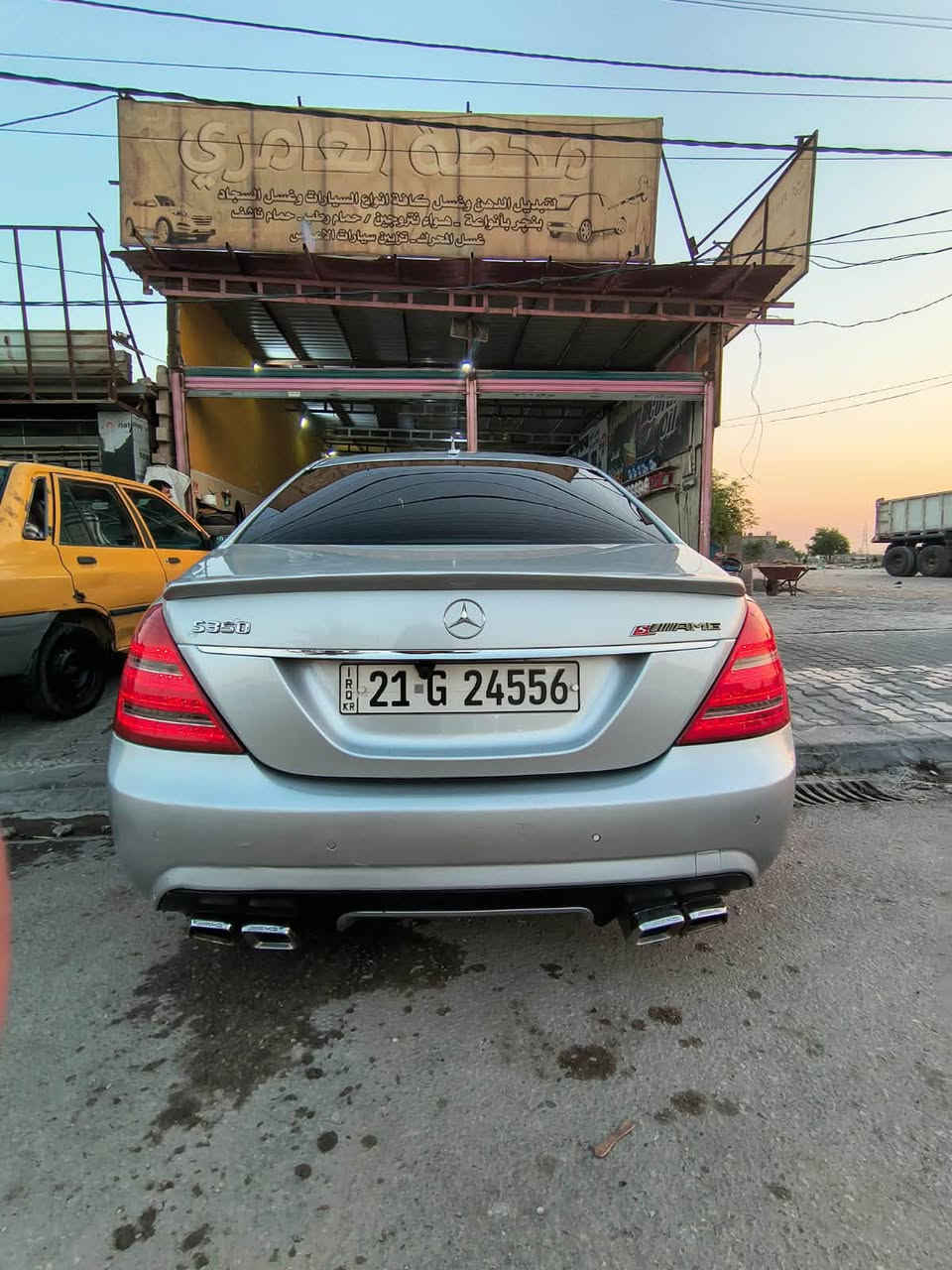 السلام عليكم مارسيدس s350 AMG  موديل 2008 محدثه2013 بجم فقط
6 سلندر بانزين فول مواصفات الاخير جوبلسات
ببيان شفط 
بيها قطعتين فقط
 البيع او للمراوس 
***********
