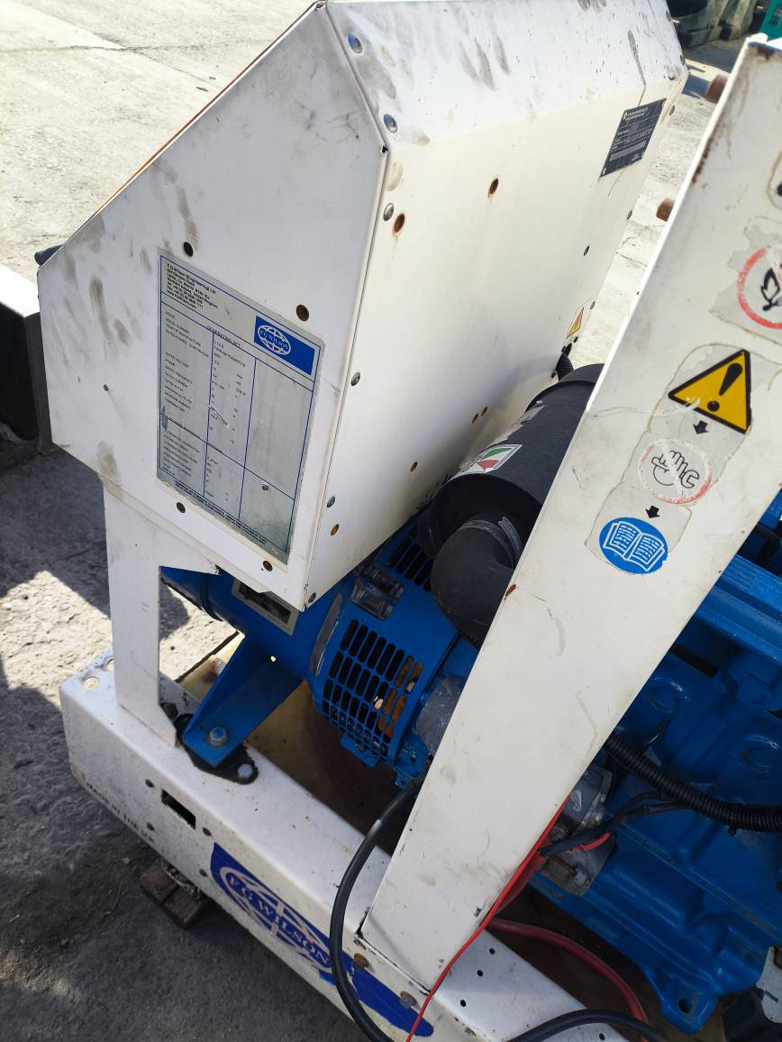 مولد ليستر بيتر إنكليزي 3 سلندر توليد لوري سومر فرنسي 12.5KVA بلادي نظام حماية فول اوتو شرط الشغل المولد اخو الزيرو فول نظافة العنوان اربيل *********** يوجد توصيل لكافة المحافظات أربيل, العراق
