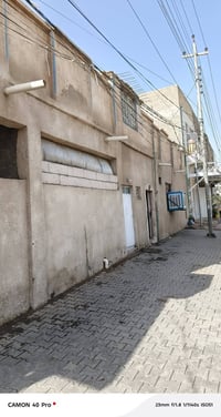 دار للبيع مساحه 220 ركن على منتزه  الاستفسار 07810140540