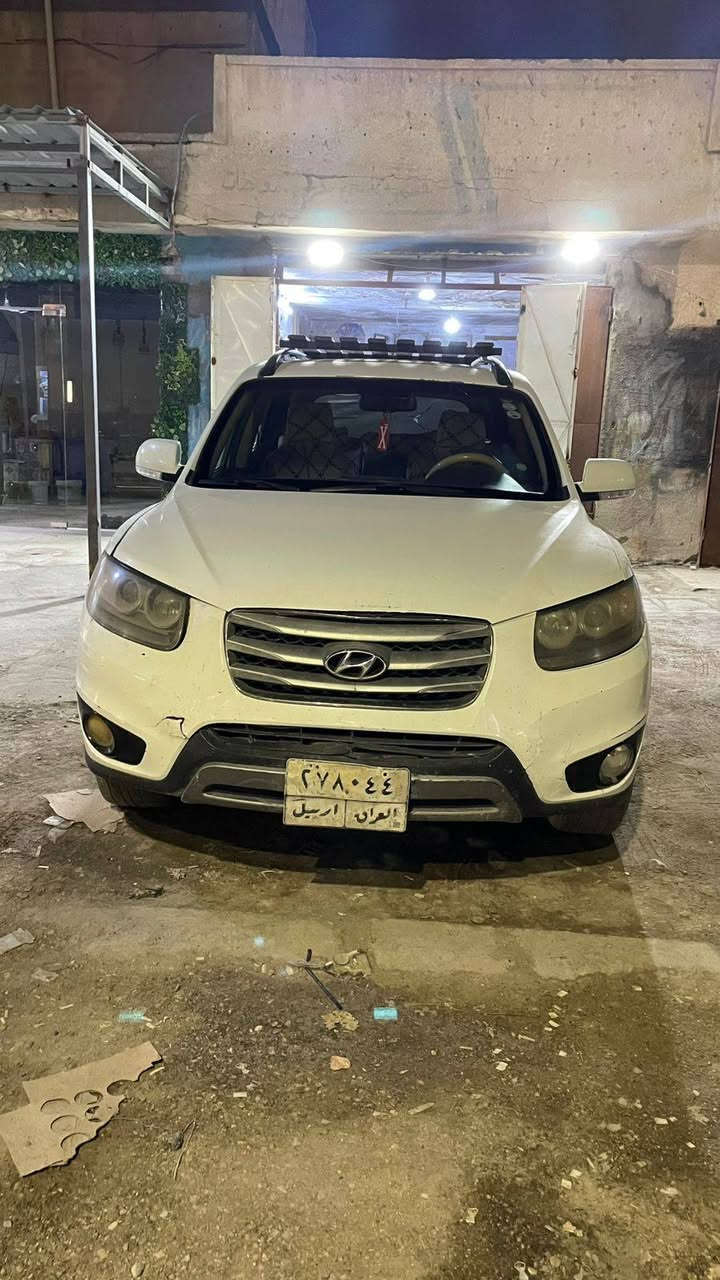 السلام عليكم خوان
سنتافي 7 راكب  مديل 12 سياره 4 سلندر جاهزه مكينه وكير مكفولات رقم اربيل مكفوله  ماعده باب سايق بي صبغ رقم اربيل تحويل وكاله موجود حداديه جديده  تخم تاير جديد باتري جديد  سعر 135 وبيها مجال للطيبين رقمي ***********
